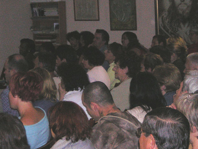Un public, attentif, venu en masse au centre spirite lyonnais Allan Kardec de Bron.